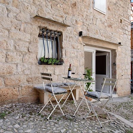 Apartment Kirinkin Vis Dış mekan fotoğraf