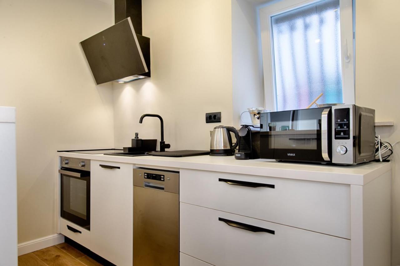 Apartment Kirinkin Vis Dış mekan fotoğraf