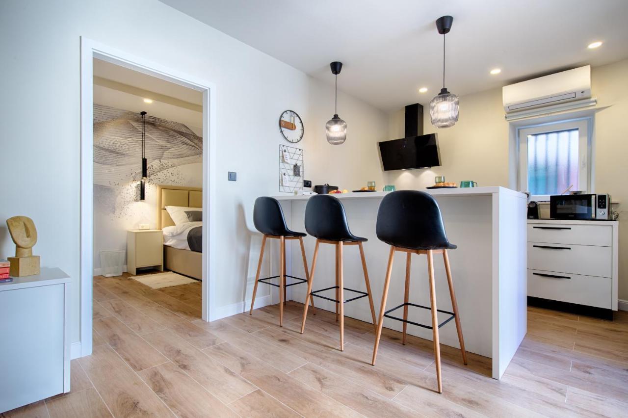 Apartment Kirinkin Vis Dış mekan fotoğraf