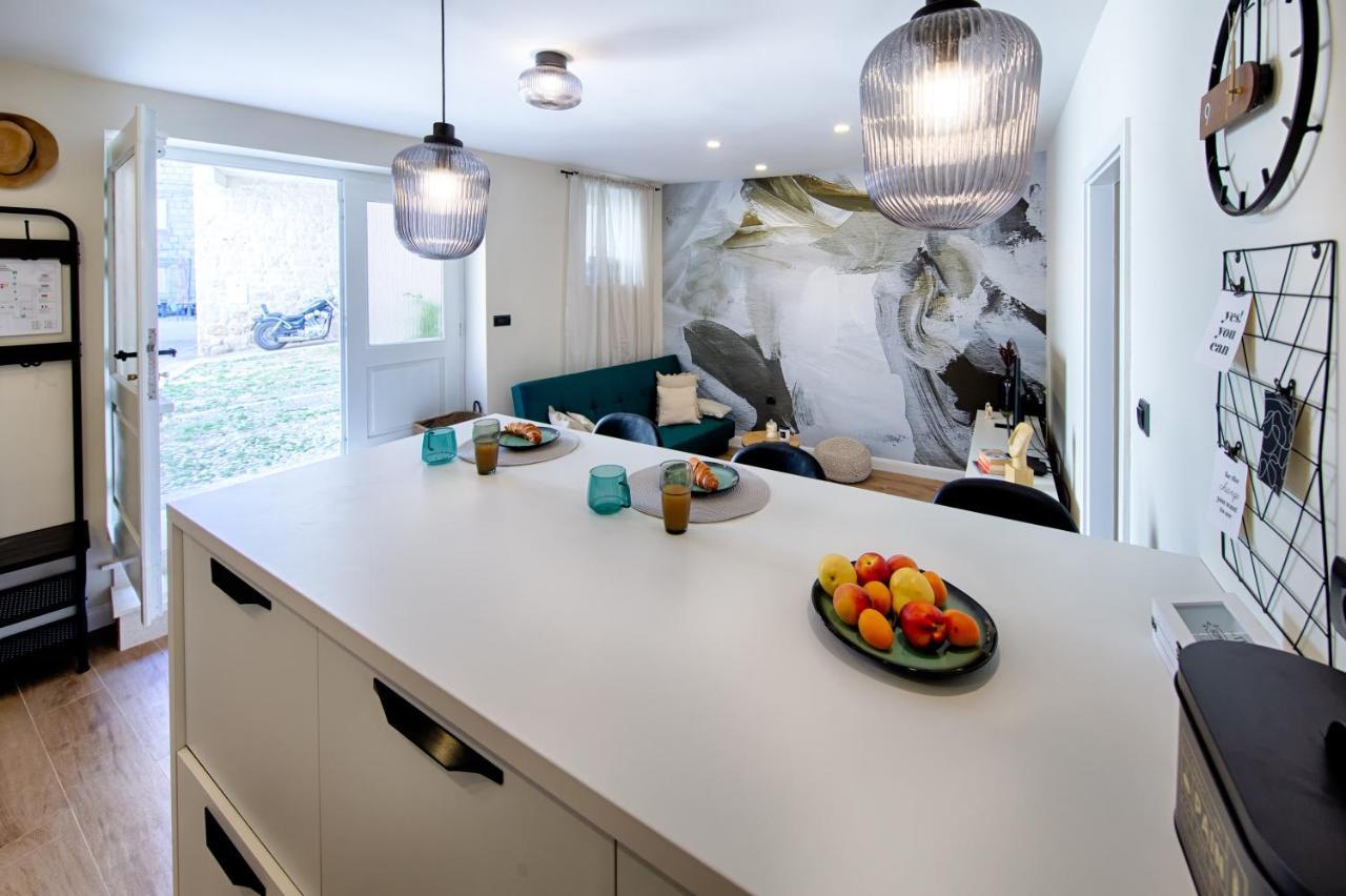 Apartment Kirinkin Vis Dış mekan fotoğraf